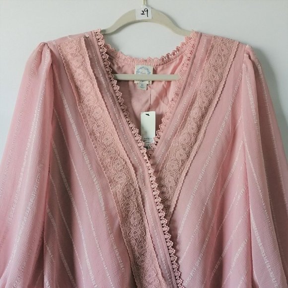 Blue Rain Francesca's Collection Pink V-Neck Lace Faux Wrap Blouse Size XL - Picture 4 of 7